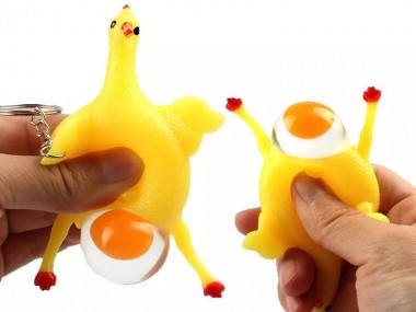 Брелок курица с яйцом  — Игрушки для торговых автоматов Мангустин